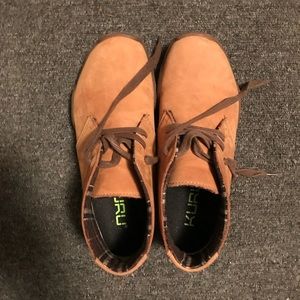 Kuru boots